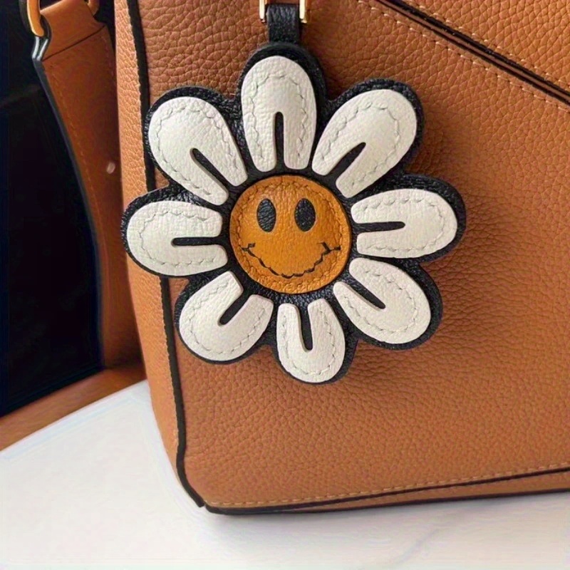 1pc Sunflower joyful Face Flow - Car Accessories Gift Ideas ulasan dan harga